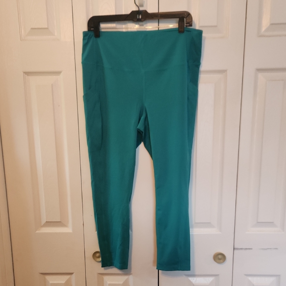 ✨️ 2/$20 // 32 DEGREES: Teal Athletic Leggings
